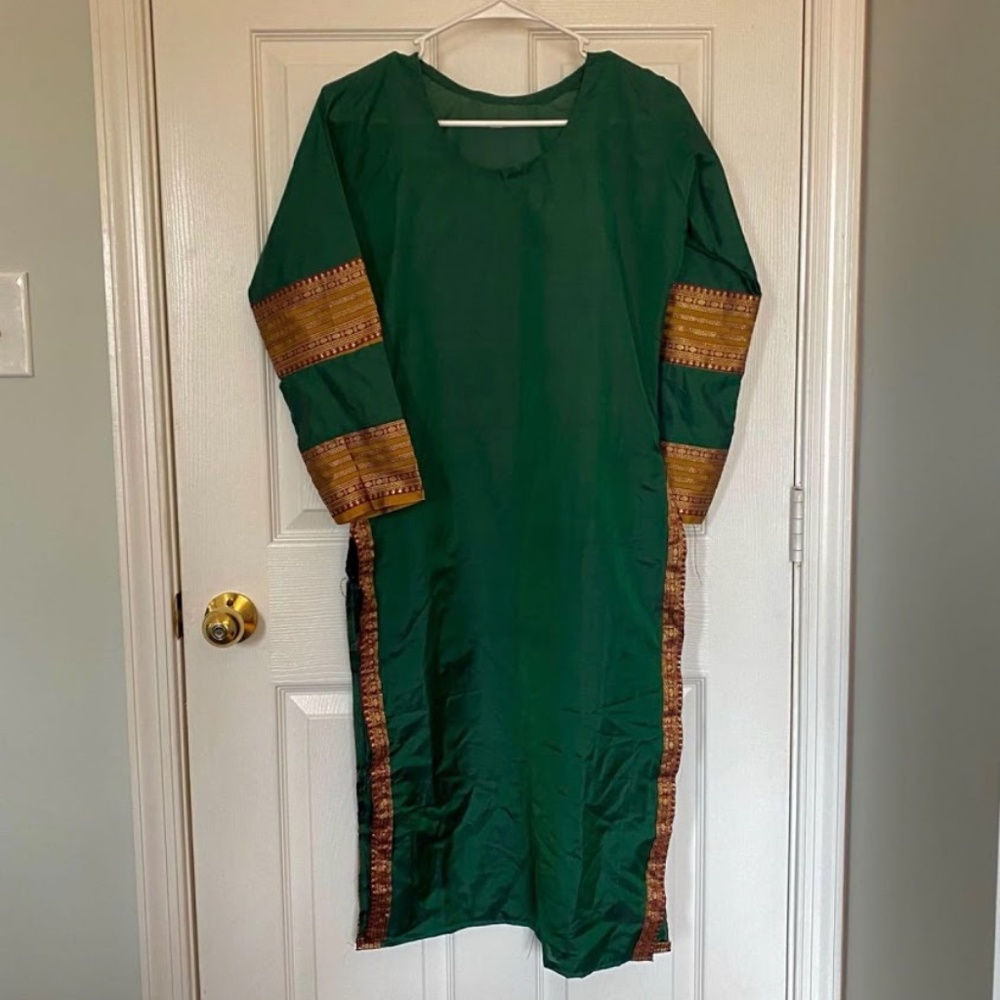 Indian Pakistani Green Kurta - image 4